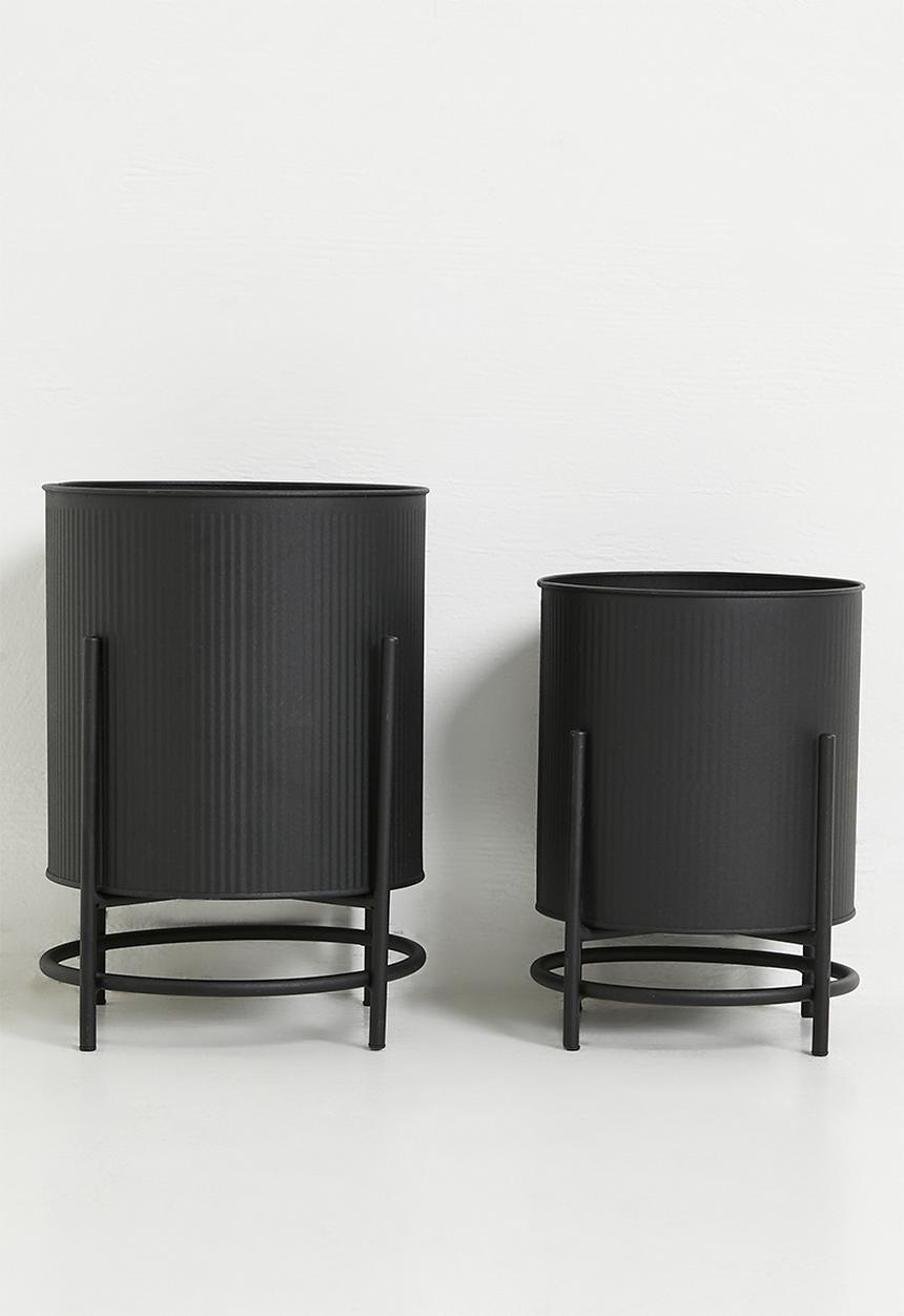 H&S - Sup metal planter set of 2 - Black