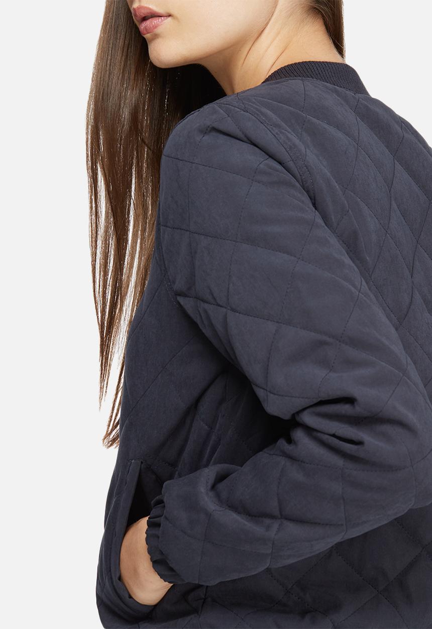 Jacqueline de Yong - New Treasure quilted bomber