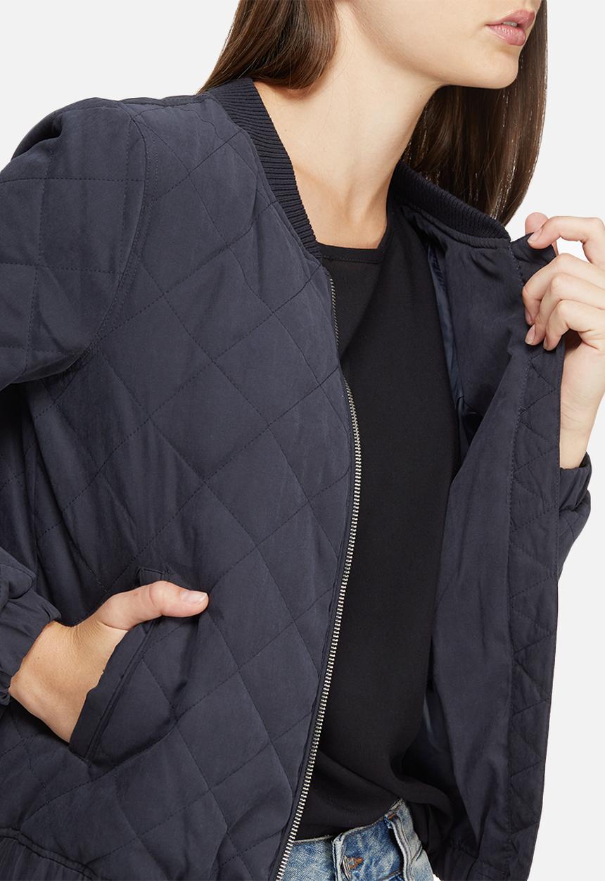 Jacqueline de Yong - New Treasure quilted bomber