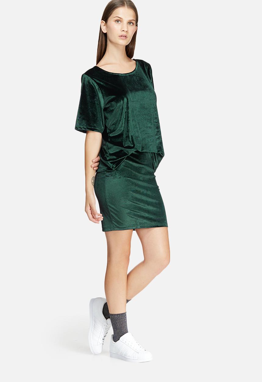 Jacqueline de Yong - Sherry velvet top