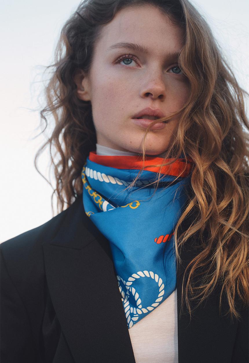 H&M - Patterned scarf - bright blue/knots