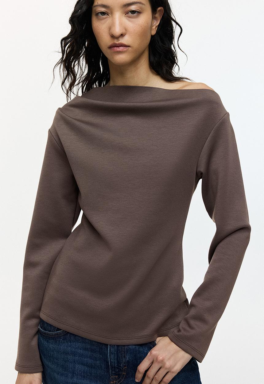 H&M - Asymmetric top - dark mole