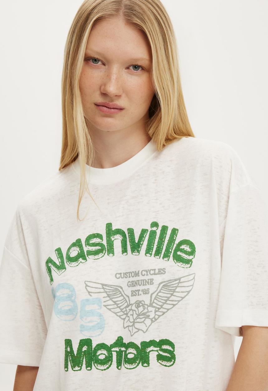 Cotton On - The Boxy Graphic Tee - Nashville Motors/Vintage White