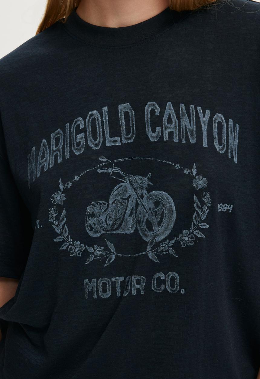 Cotton On - The Boxy Graphic Tee - Marigold Canyon Motor Co/ Ink Navy