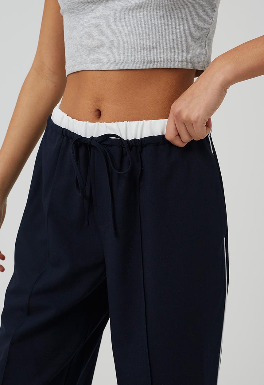 Brave Soul - Ladies Tailored Trouser With Contrast Waistband - Dark Navy/White