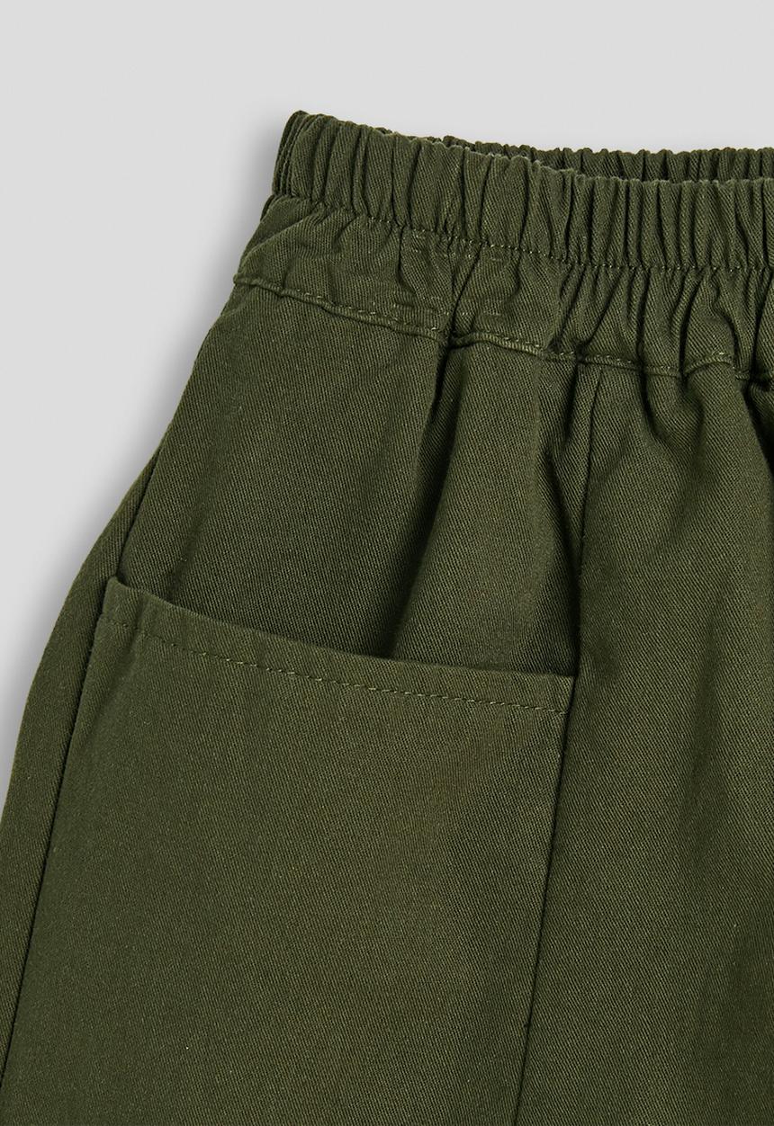 Pop Candy - Stylised front pocket shorts - dark olive
