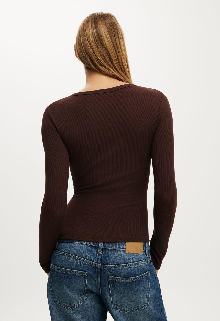 Cotton On - Blake Henley Long Sleeve - Dark Oak