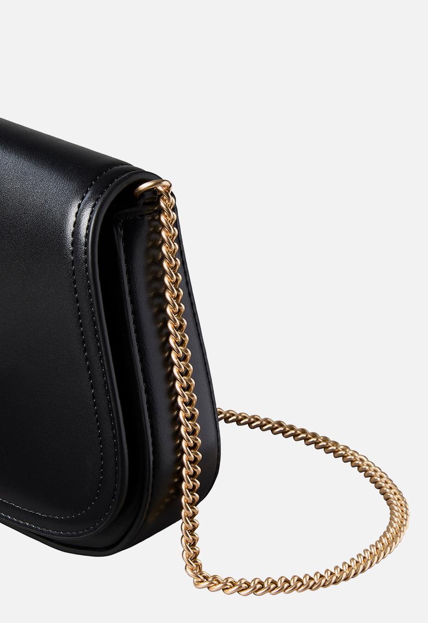 Calvin Klein - Ck curved wallet on chain - black
