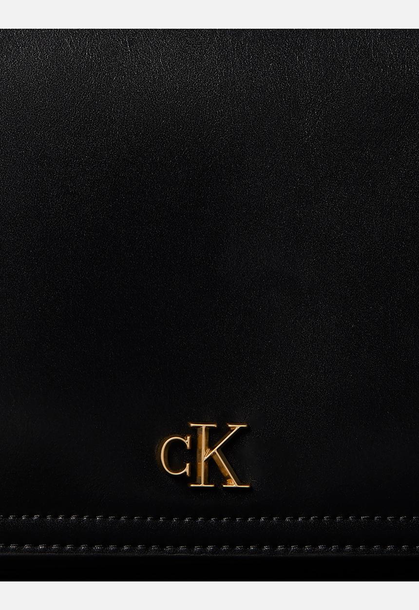 Calvin Klein - Ck curved wallet on chain - black