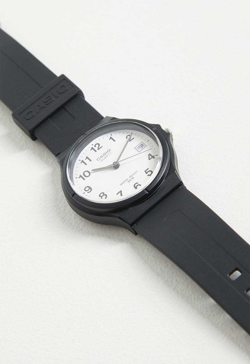 Casio - 50M Resin Ana Date White Dia - Black