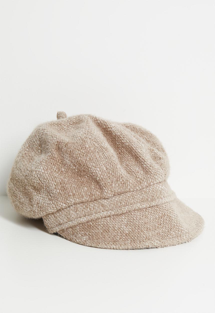 Tessa Design - Coral Fluffy Baker Boy Hat - Beige