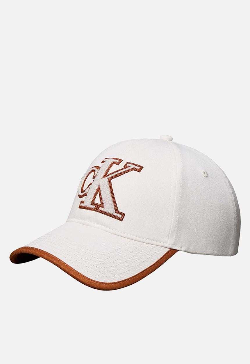 Calvin Klein - Fun, young, colorful cap - white alyssum