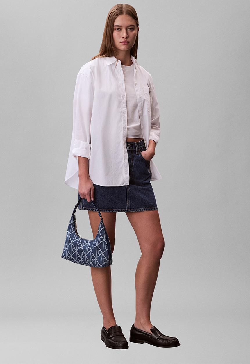Calvin Klein - Emblem aop denim shoulder bag - denim jqd medium wash