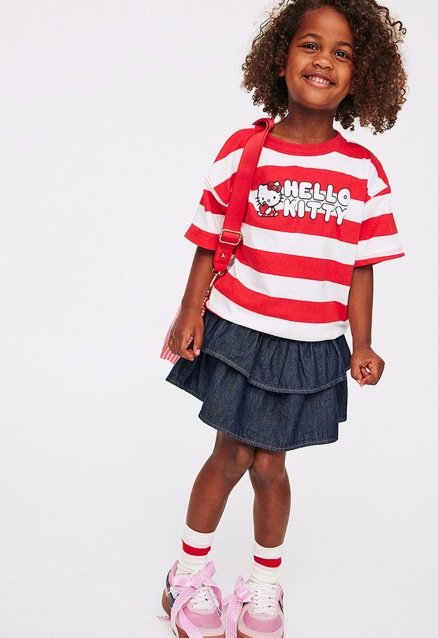 Cotton On - License Drop Shoulder Short Sleeve Tee - Lcn San Vanilla/Red Stripe Hello Kitty