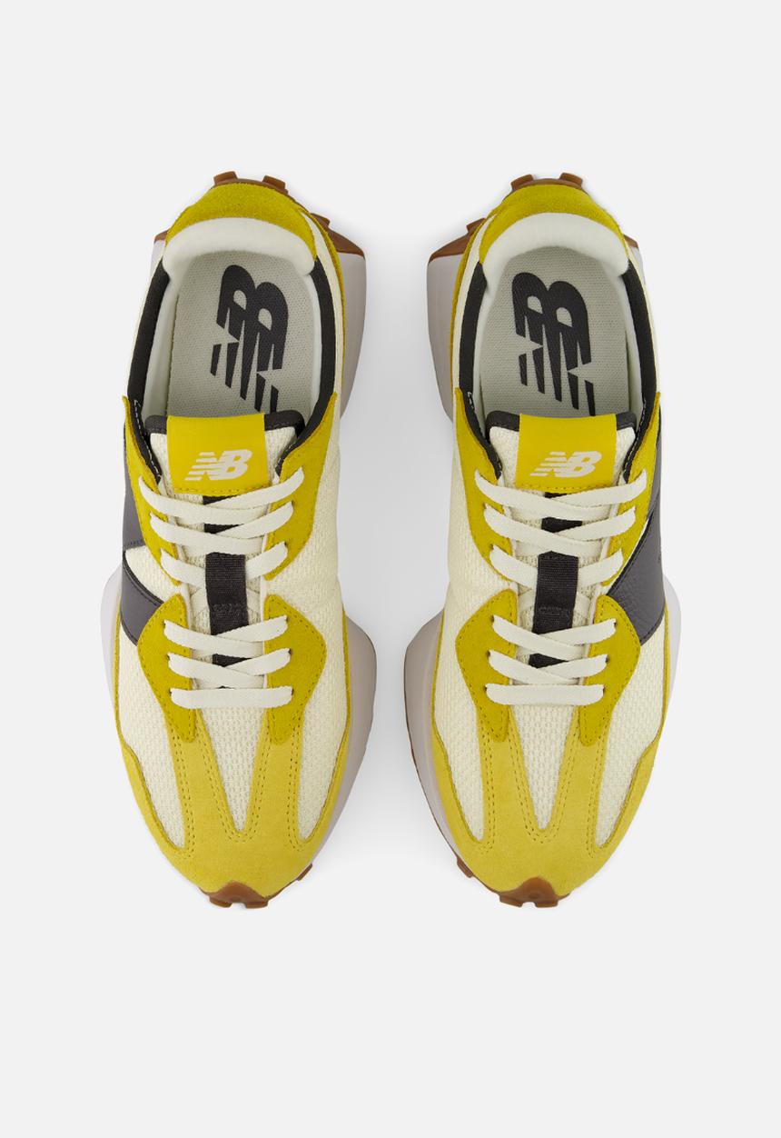 New Balance  - 327