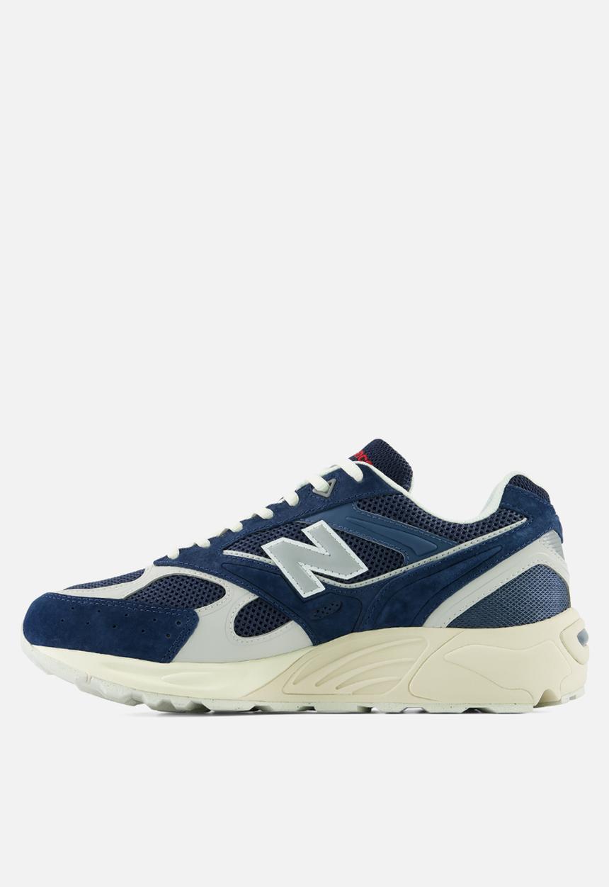 New Balance  - 880R