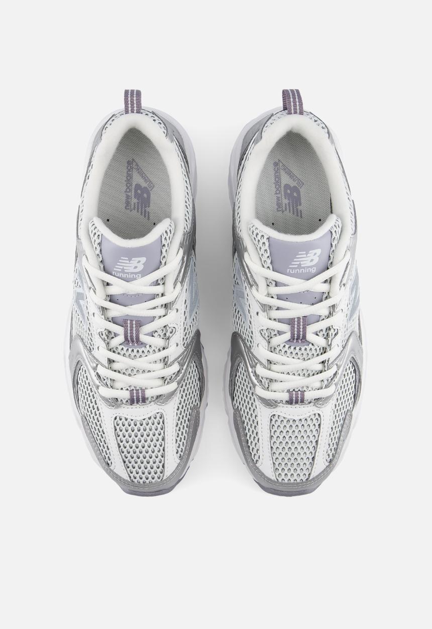 New Balance  - 530