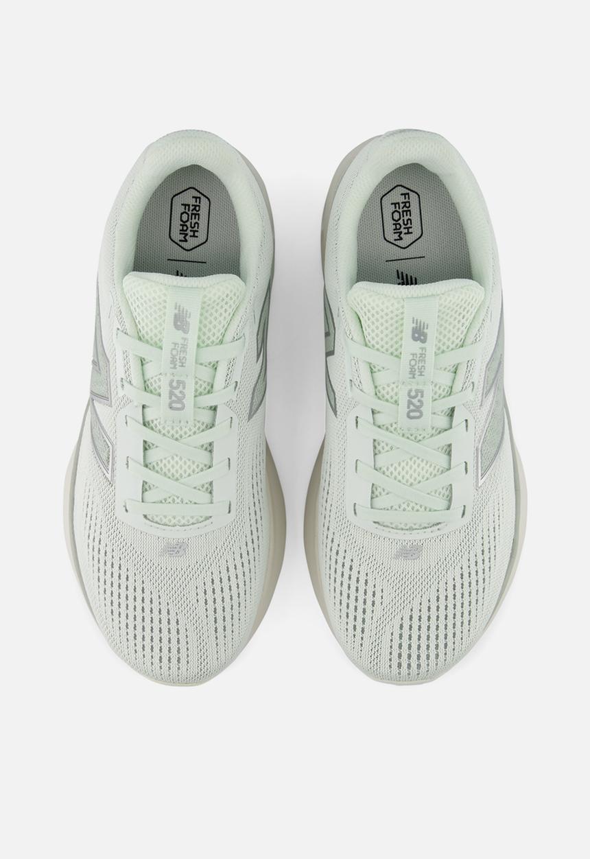 New Balance  - Fresh Foam 520 v9
