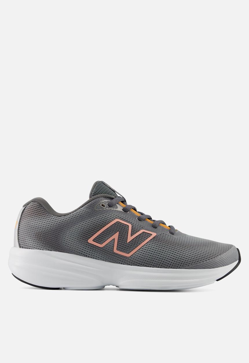 New Balance  - 411v4
