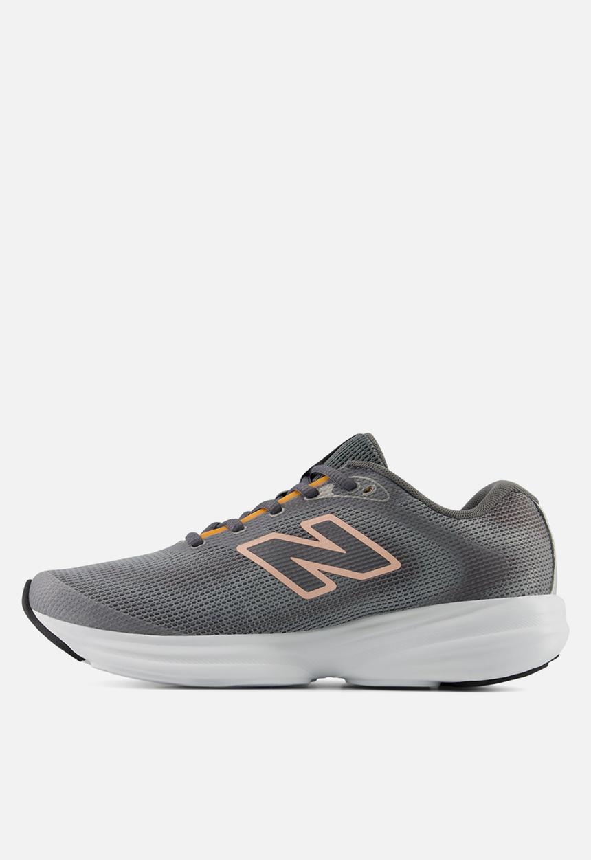 New Balance  - 411v4