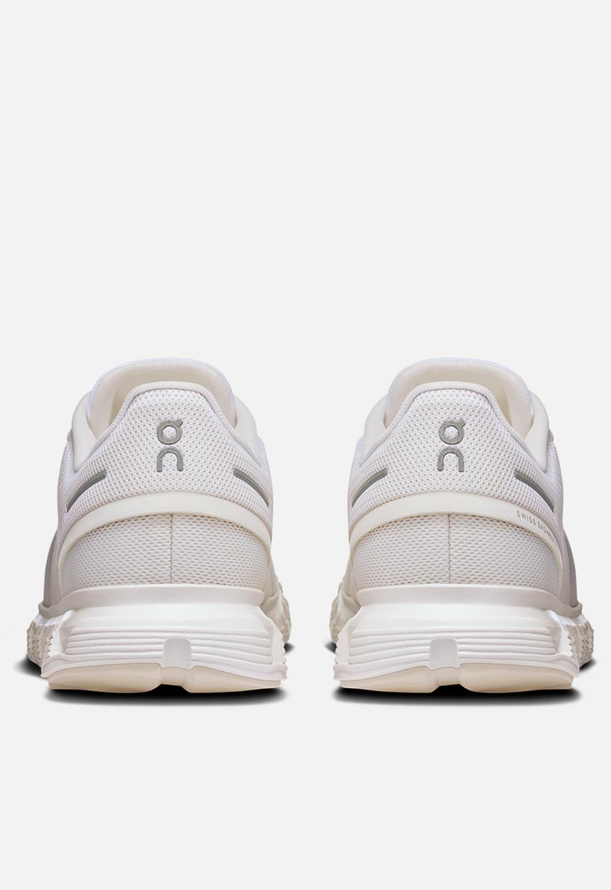 ON Running - Cloud 6