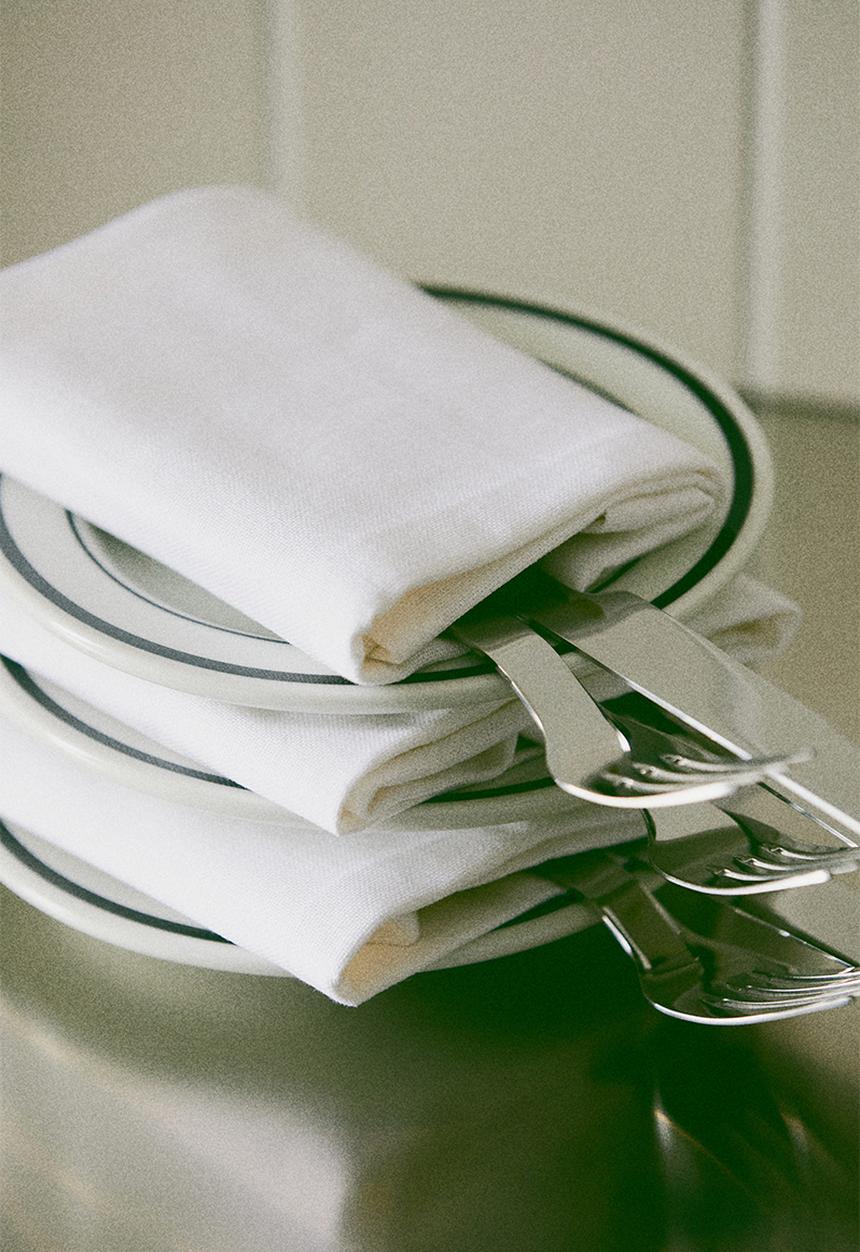 H&M - 4-Pack linen-blend napkins - white