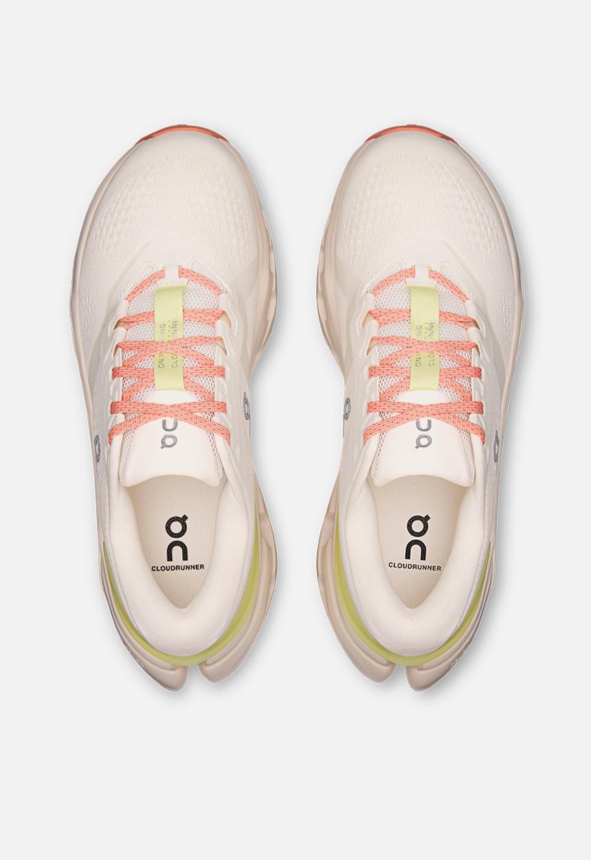 ON Running - Cloudrunner 3