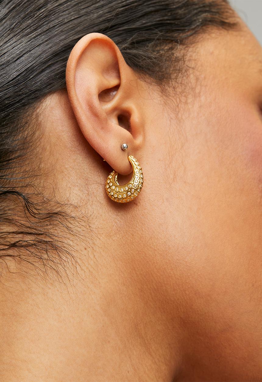 Zoe on Trend - Stone-set bold earrings  - gold