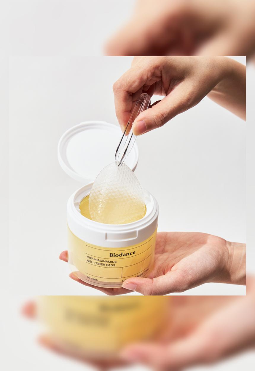 BIODANCE - Vita Niacinamide Gel Toner Pads