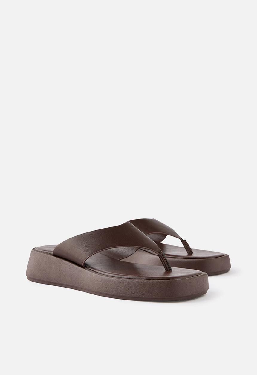 Cotton On - BOWIE FLATFORM SLIDE-CHOC
