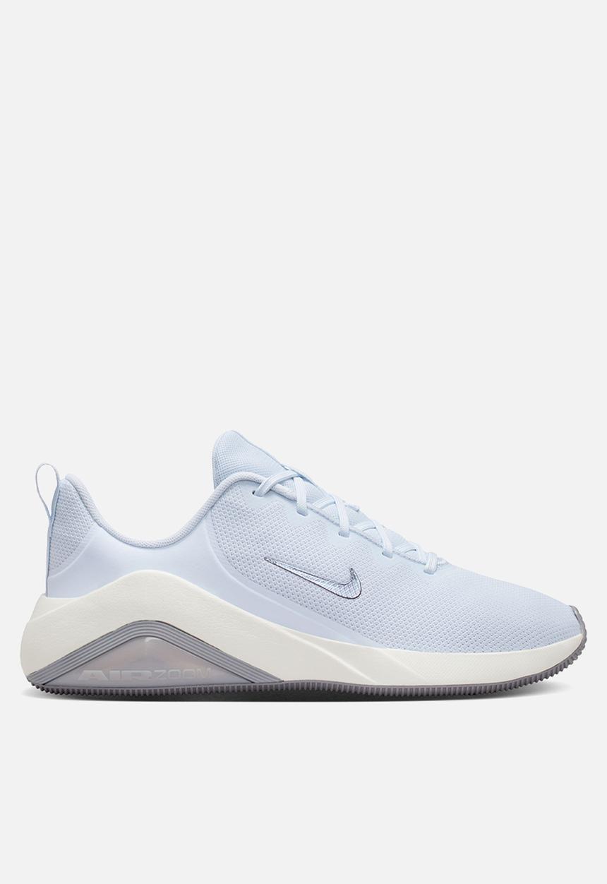 Nike - Nike Bella 7