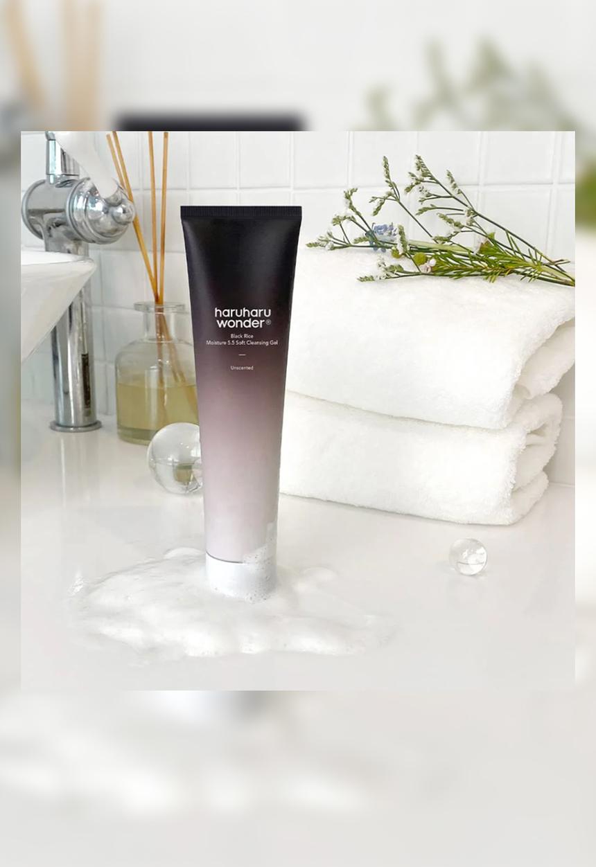 haruharu wonder - Black Rice Moisture 5.5 Soft Cleansing Gel