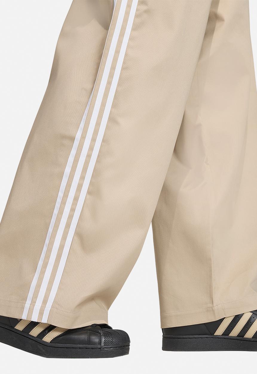 adidas Originals - Superstar Cotton Twill Pant - Khaki Three