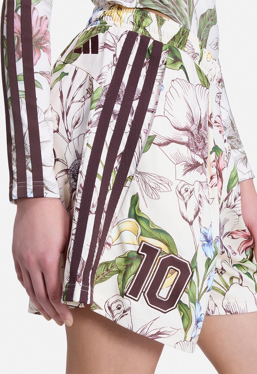 adidas Originals - Farm Prm Shorts - Ecru Tint/Shadow Brown/Craft Green