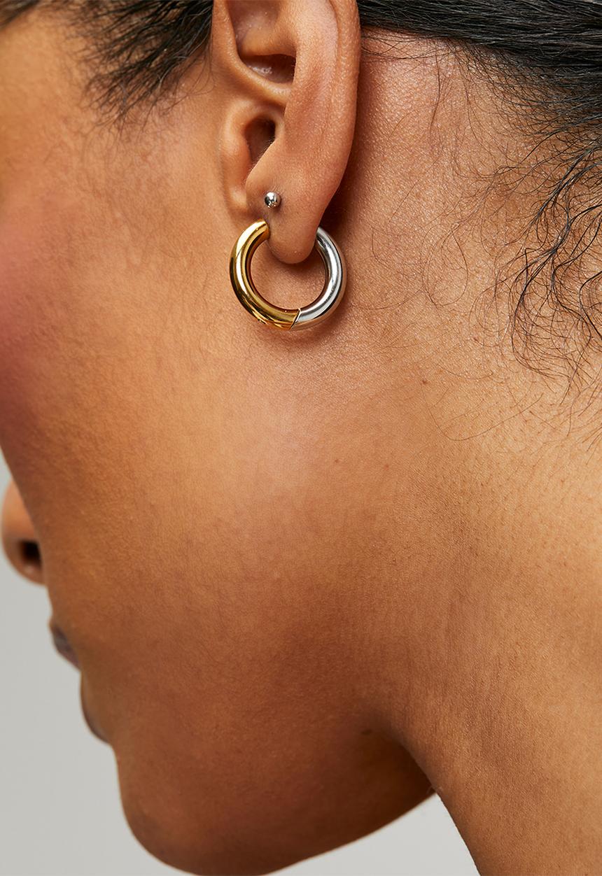 Zoe on Trend - Contemporary hoop earrings  - silver/gold