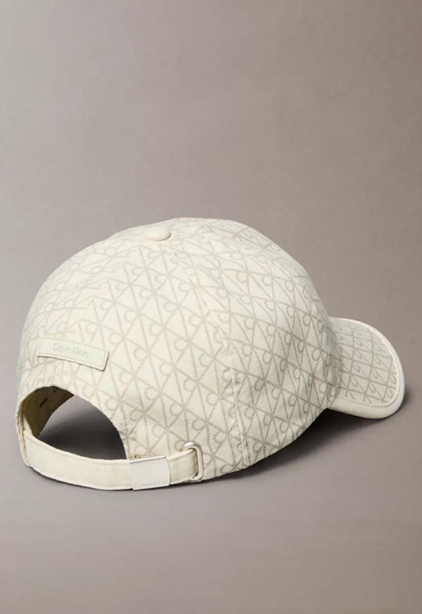 Calvin Klein - Emblem print w leather patch cap - lily white aop