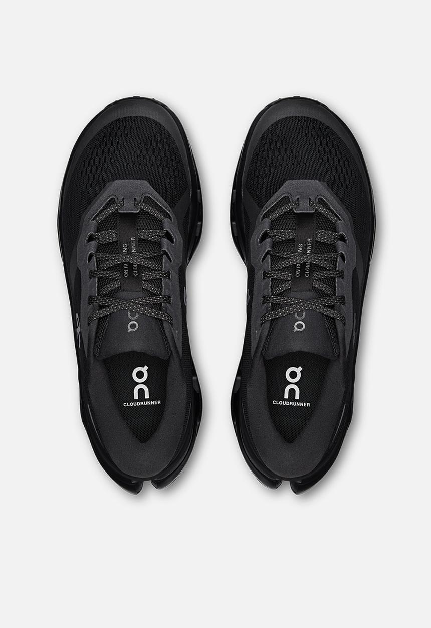 ON Running - Cloudrunner 3