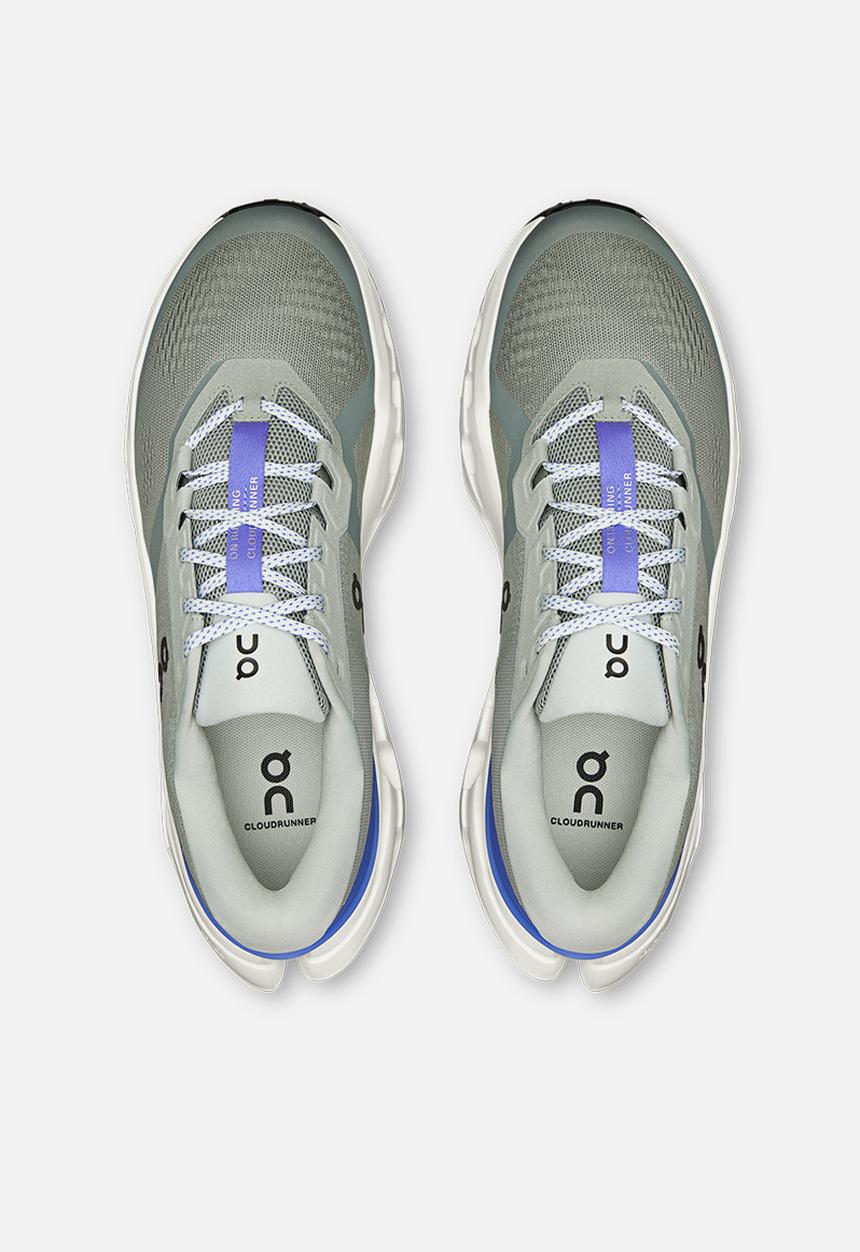 ON Running - Cloudrunner 3