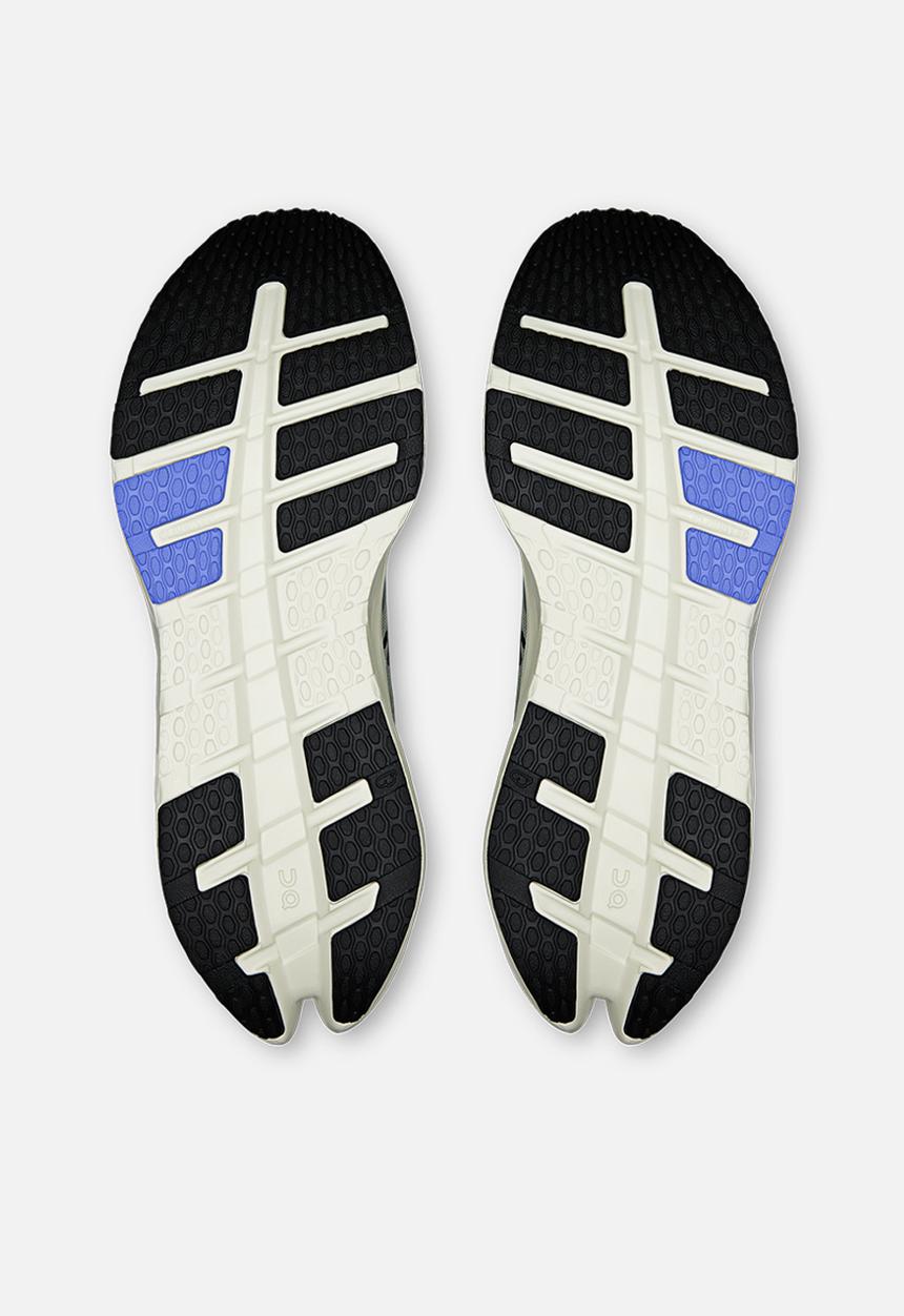 ON Running - Cloudrunner 3