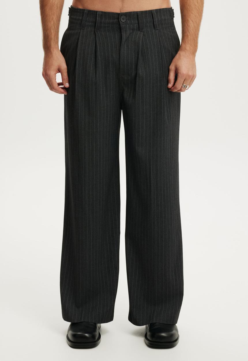 Cotton On - Super Baggy Pleated Pant - Dark Charcoal Pinstripe
