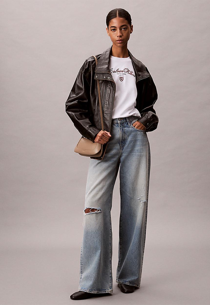 Calvin Klein - Hardware zip crossbody- desert taupe
