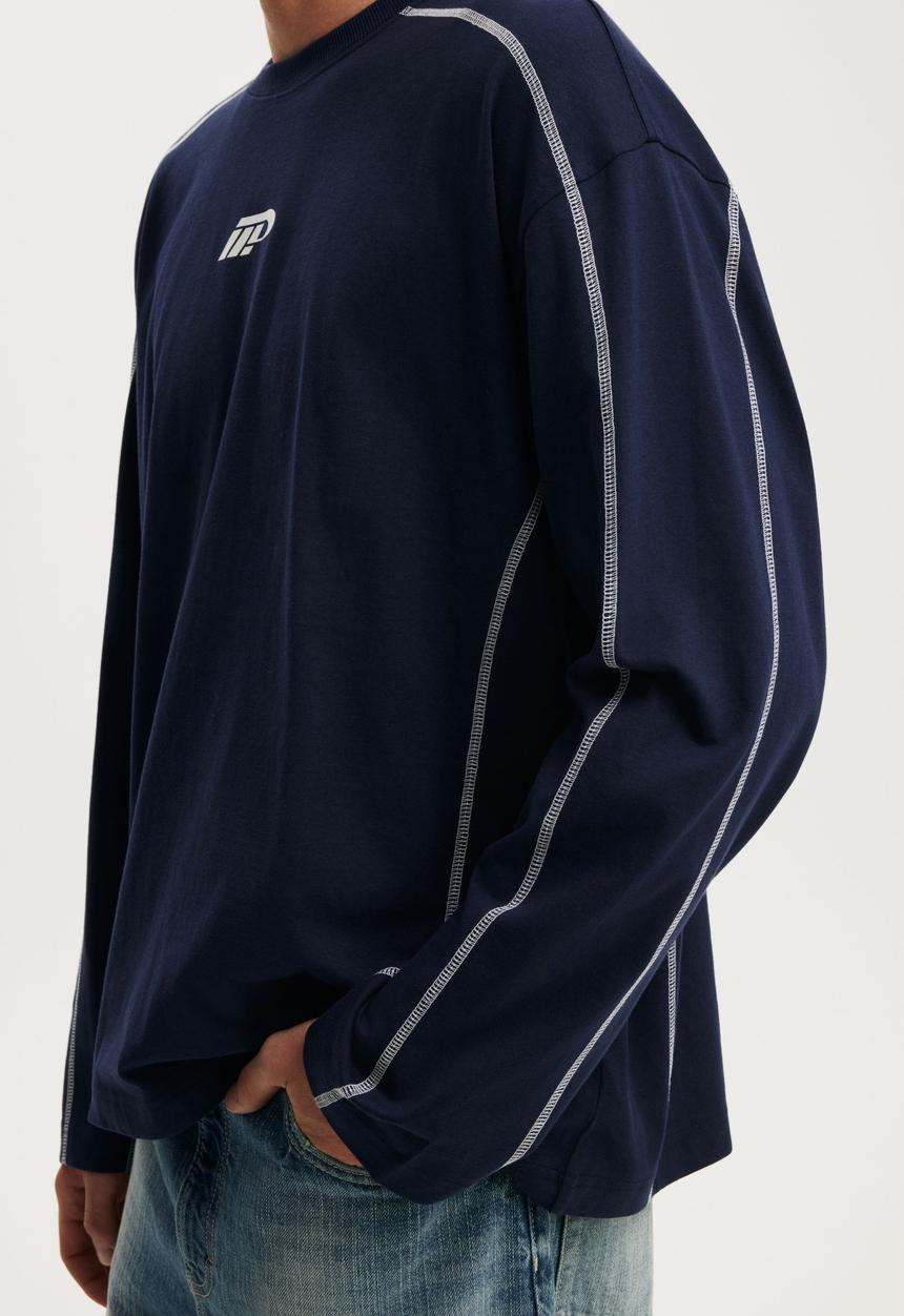 Cotton On - Cropped Fit Graphic Long Sleeve T-shirt  - Auto Navy/On Time