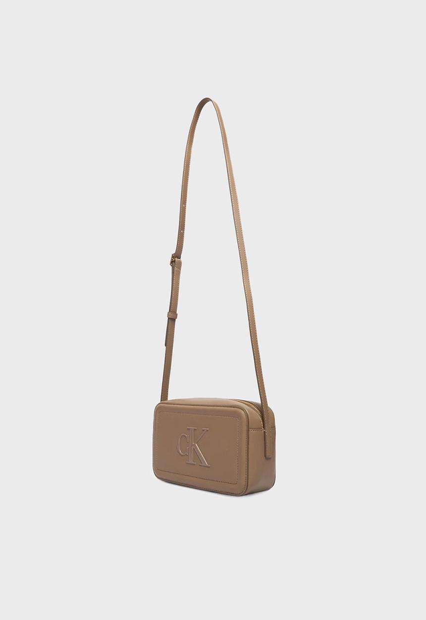 Calvin Klein - Bold ck camera bag- desert taupe