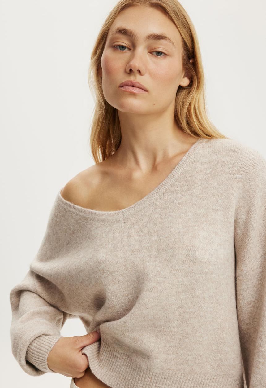 Cotton On - Softest Luxe Slouchy V Knit - Acorn Marle