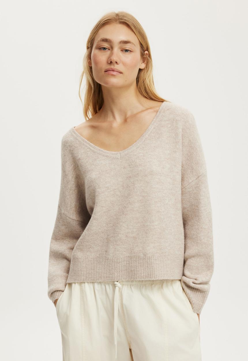 Cotton On - Softest Luxe Slouchy V Knit - Acorn Marle