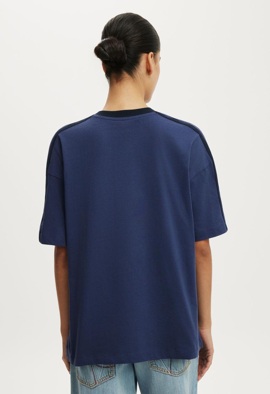 Cotton On - V Neck Oversized Graphic Tee - Beckley Ave Classics/Moonlight Indigo