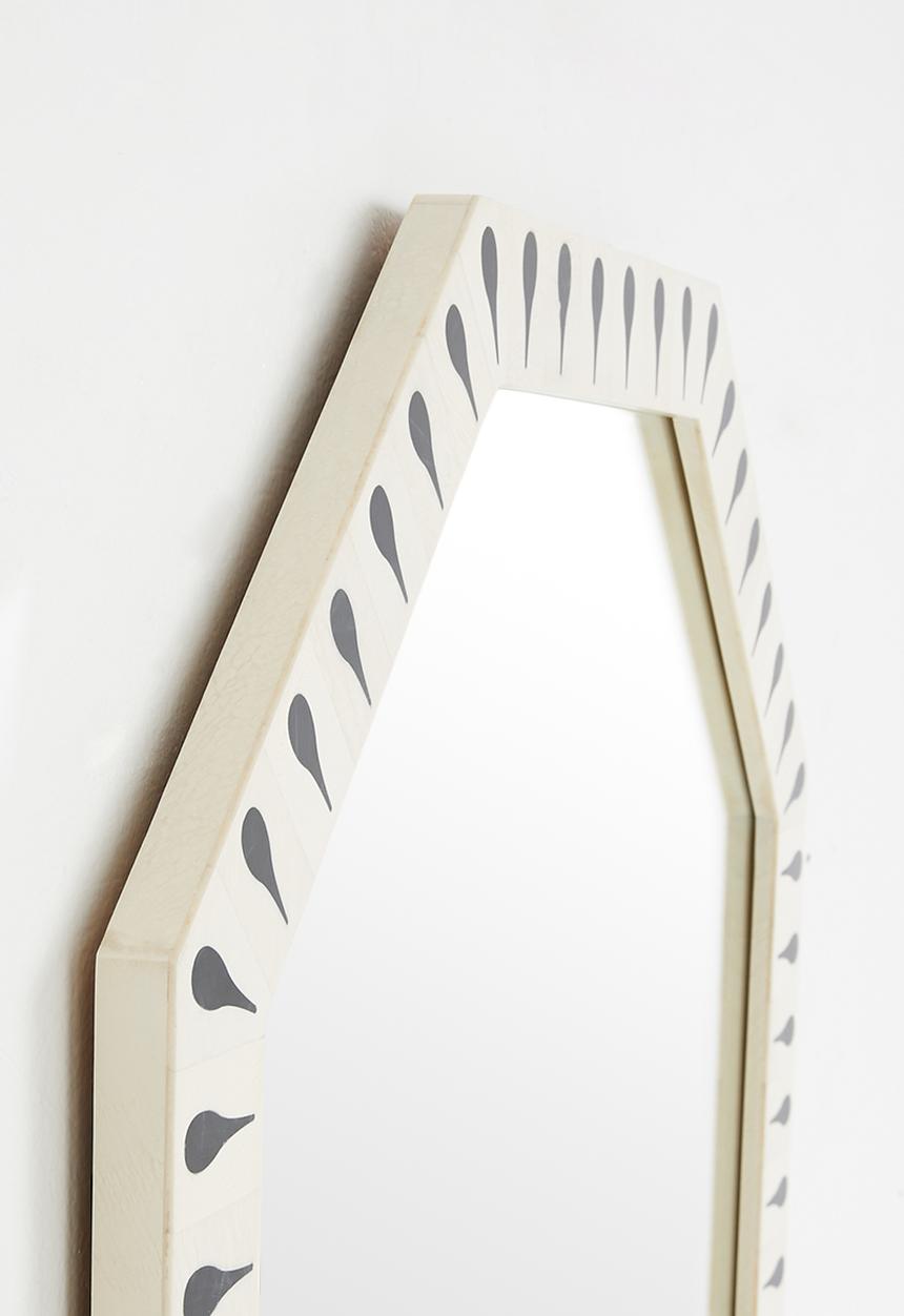 Sixth Floor - Resin Inlay Mirror Teardrop Design Black & White