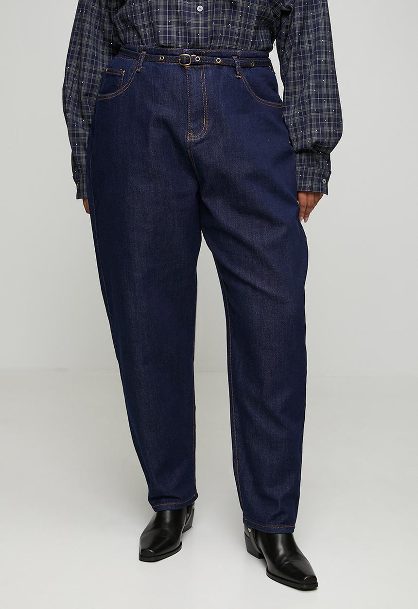 Me&B - Plus Belted Mom Jeans - Dark Wash