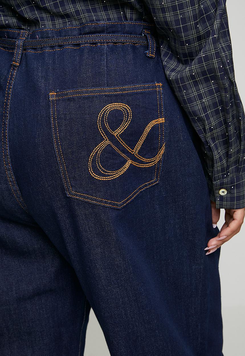 Me&B - Plus Belted Mom Jeans - Dark Wash