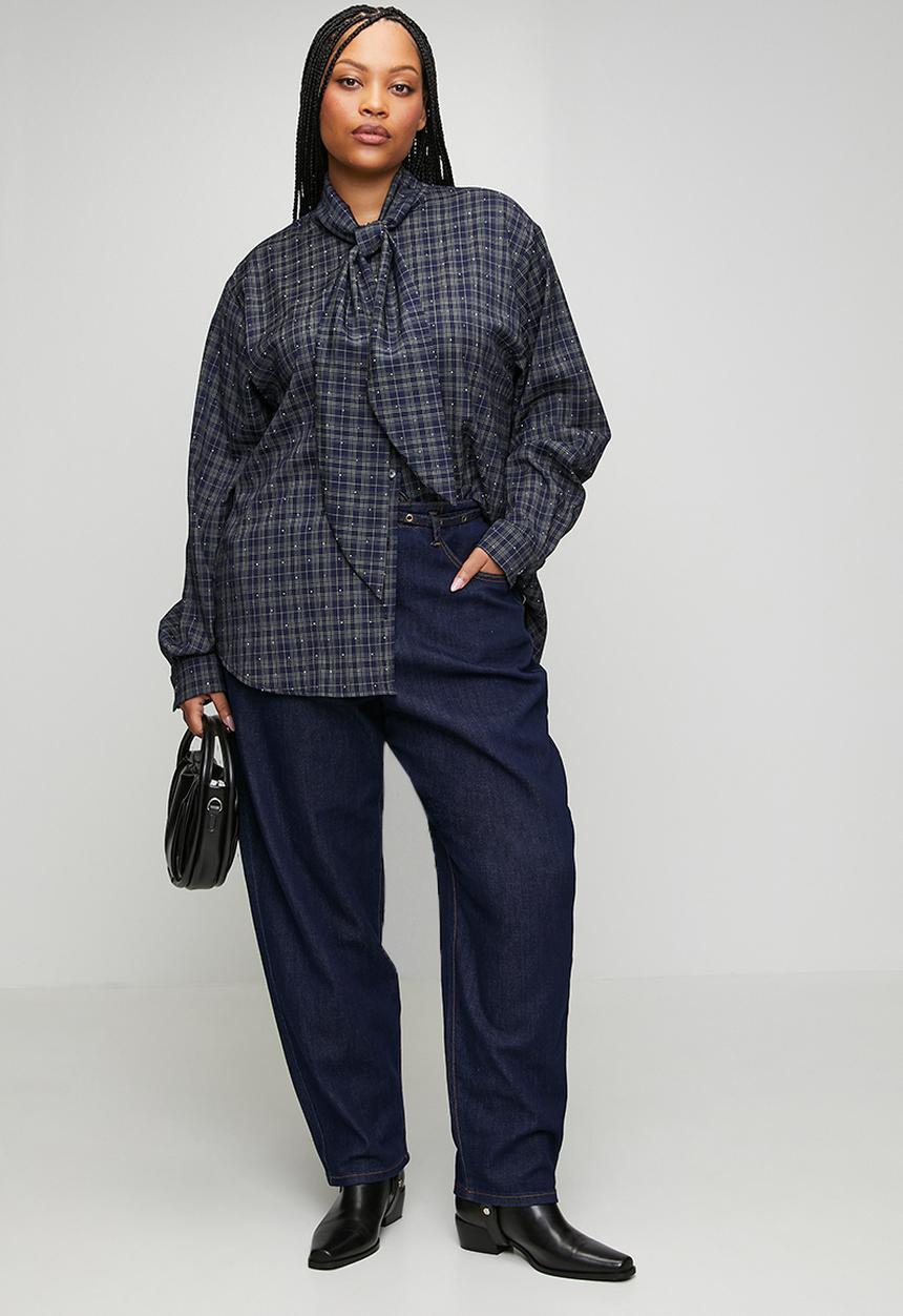Me&B - Plus Belted Mom Jeans - Dark Wash
